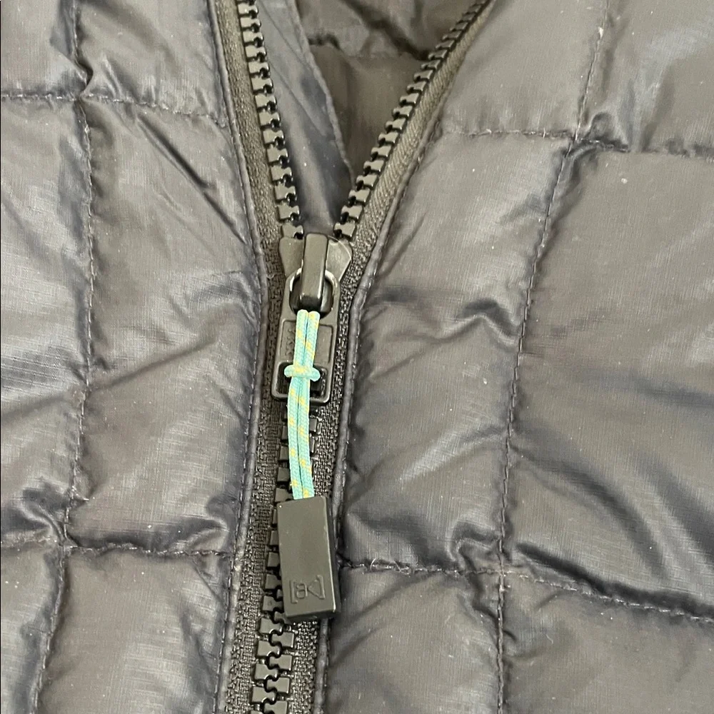 Burton AK Women’s Puffer  Dark Quilted Hooded Large Vest - Picture 5 of 9
